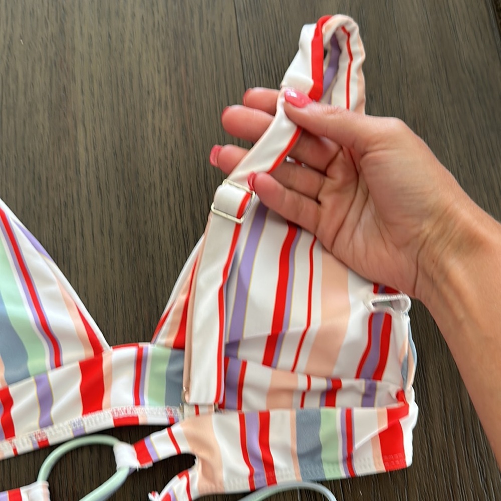 Colorful striped bikini - Picture 6 of 7